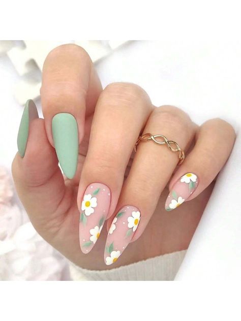 Almond Nail Designs: A Stylish Guide to Elongated Elegance插图3