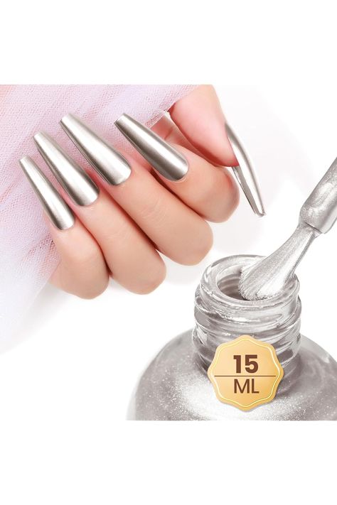 All That Glitters: A Guide to Metal Nail Polish插图2