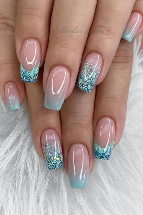 Stylish Squares: Transform Short Nails with Unique Designs!