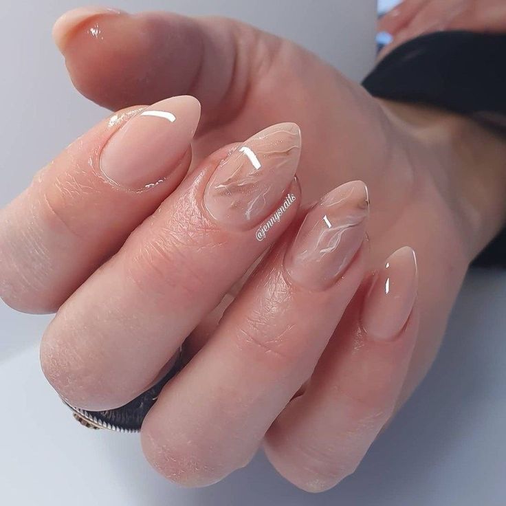 elegant almond nails