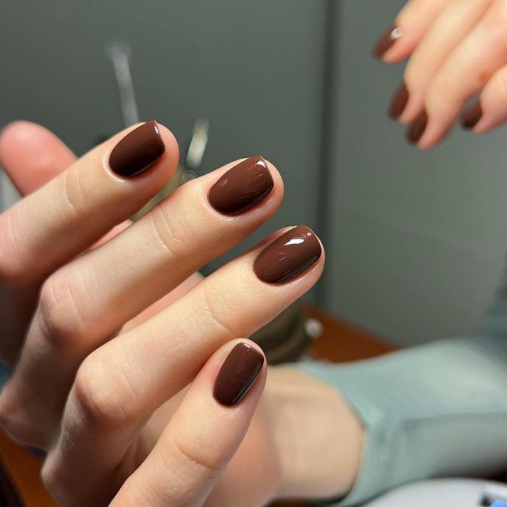 Discover tips on how to use old nail polish