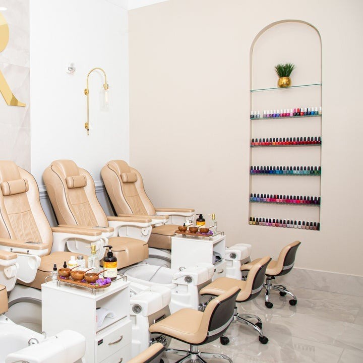 nail shop