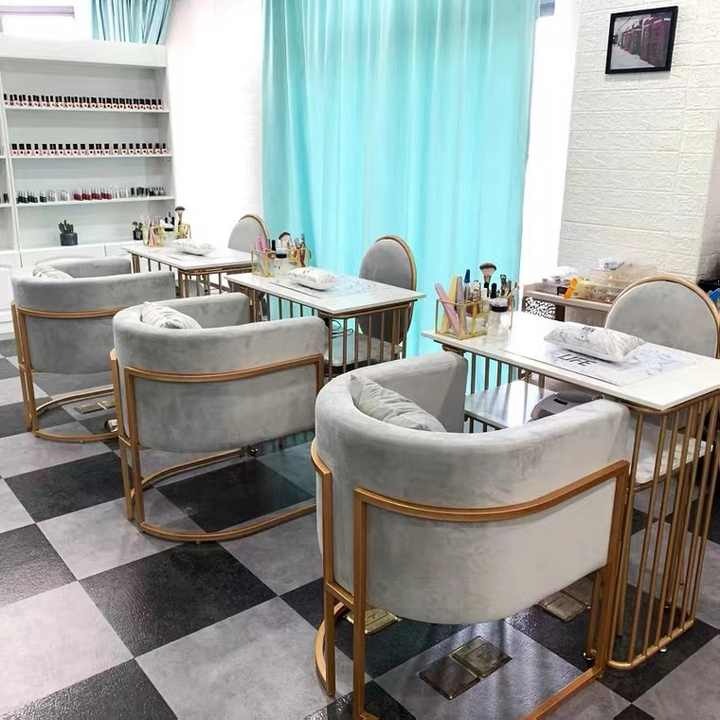 nail bar